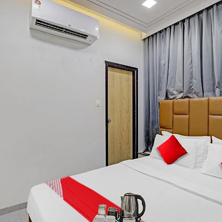 Hotel O Royal Orbit สุรัต ภายนอก รูปภาพ
