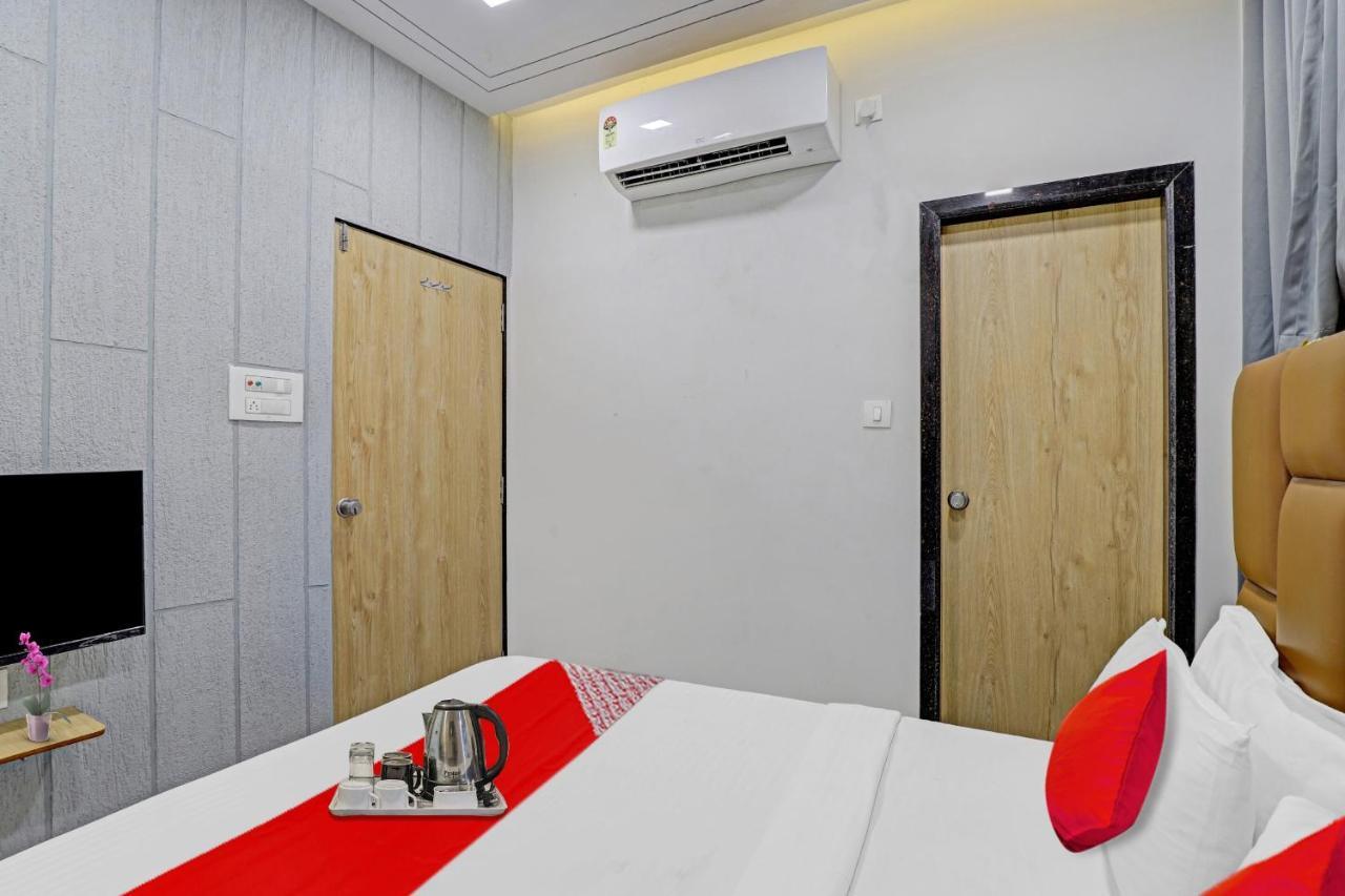 Hotel O Royal Orbit สุรัต ภายนอก รูปภาพ