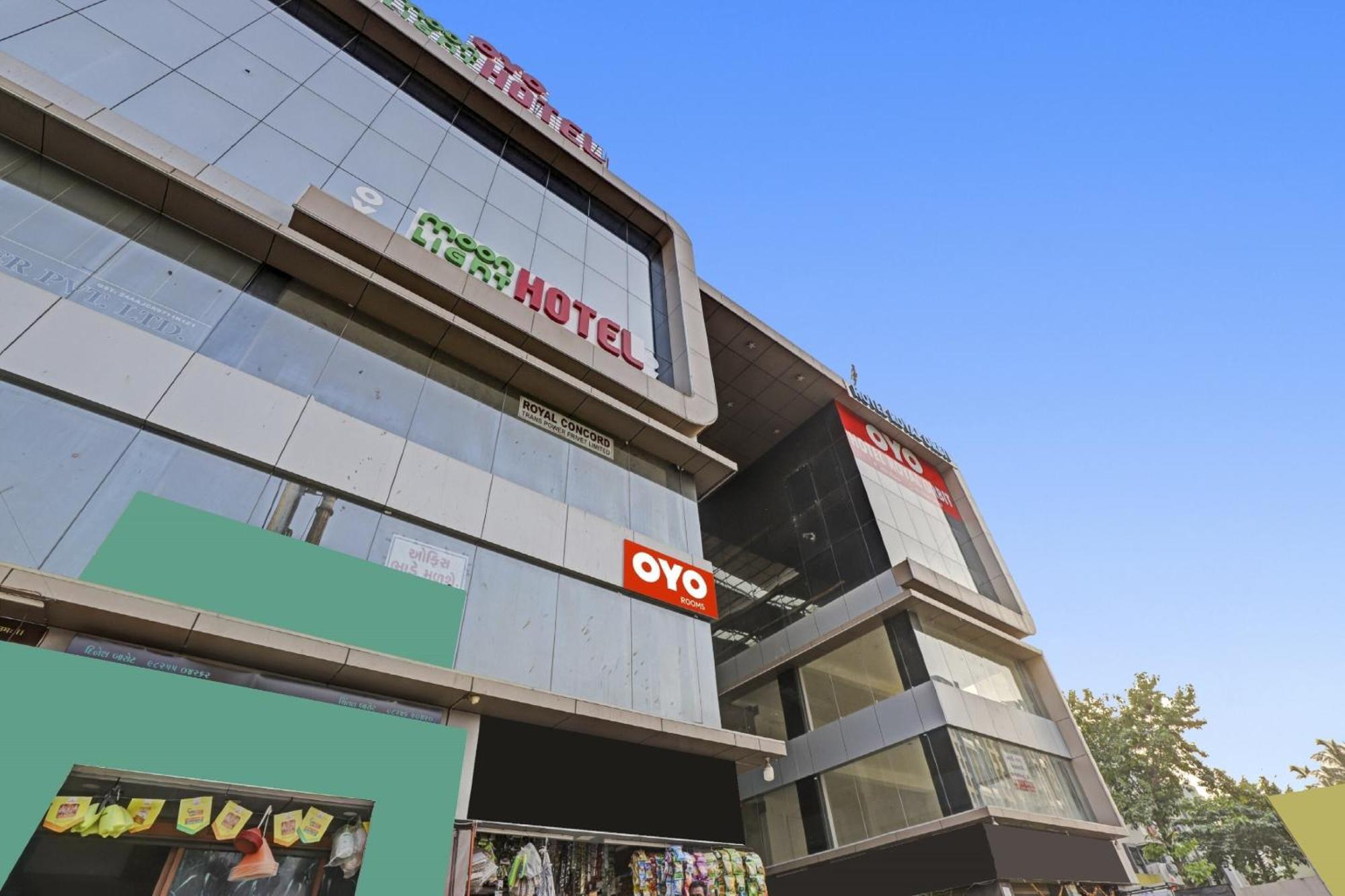 Hotel O Royal Orbit สุรัต ภายนอก รูปภาพ
