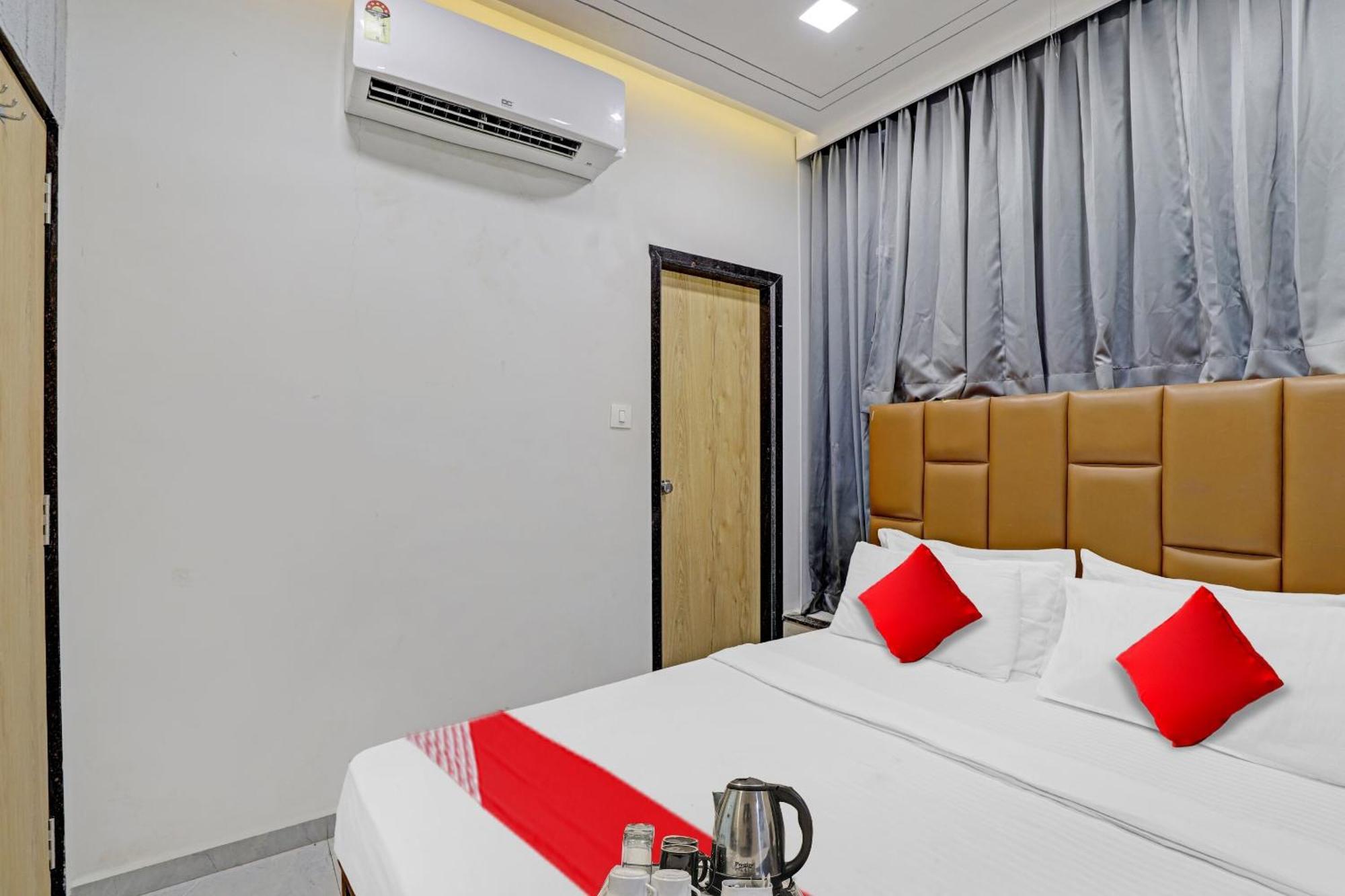 Hotel O Royal Orbit สุรัต ภายนอก รูปภาพ