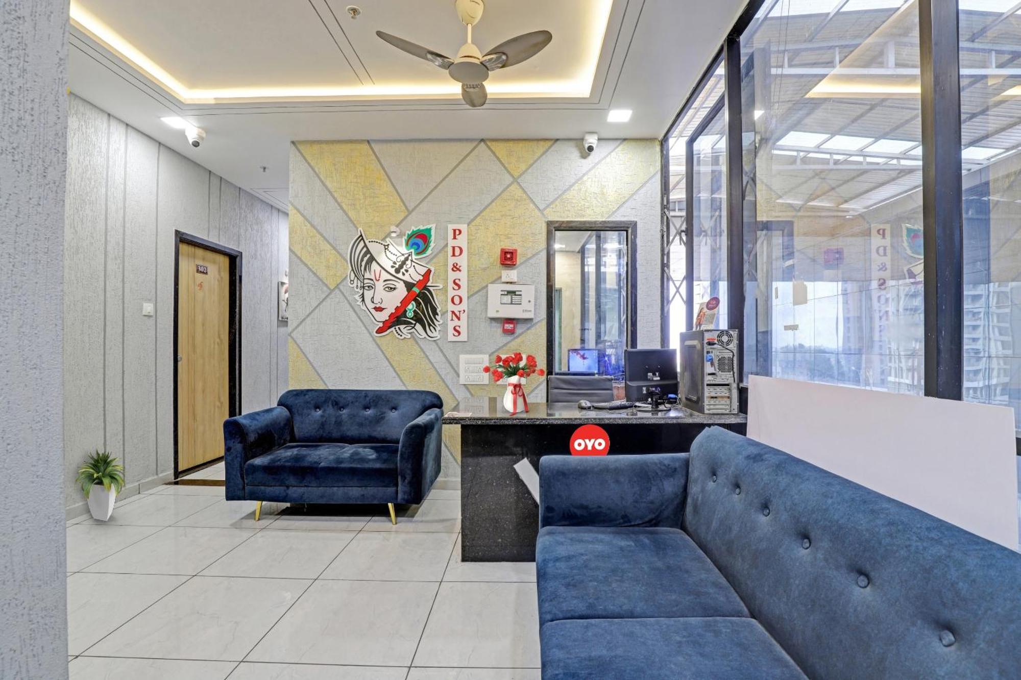 Hotel O Royal Orbit สุรัต ภายนอก รูปภาพ